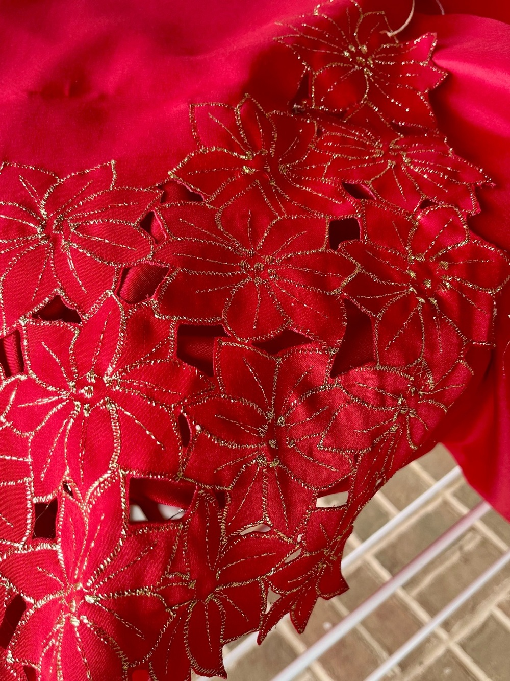 Sam Hedaya Christmas Tablecloth Red Poinsettia Cutwork Gold Embroidered Dining